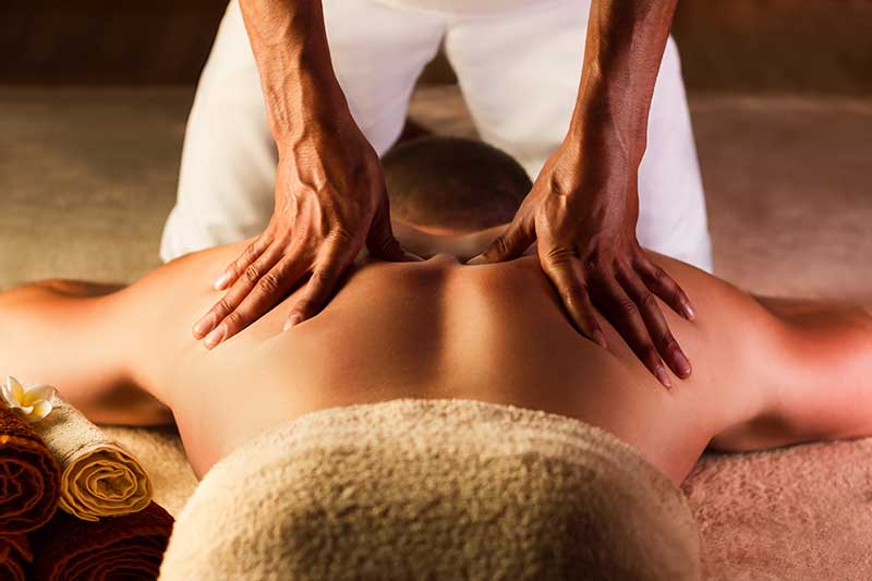 8 Benefits of Deep Tissue Massage